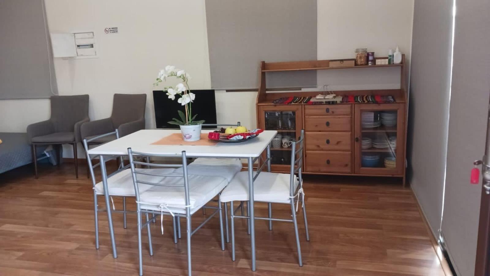 Extremely Comfy Apt With Spacious Private Terrace 10Min Walk To The Beach & In Town Larnaca Exterior photo