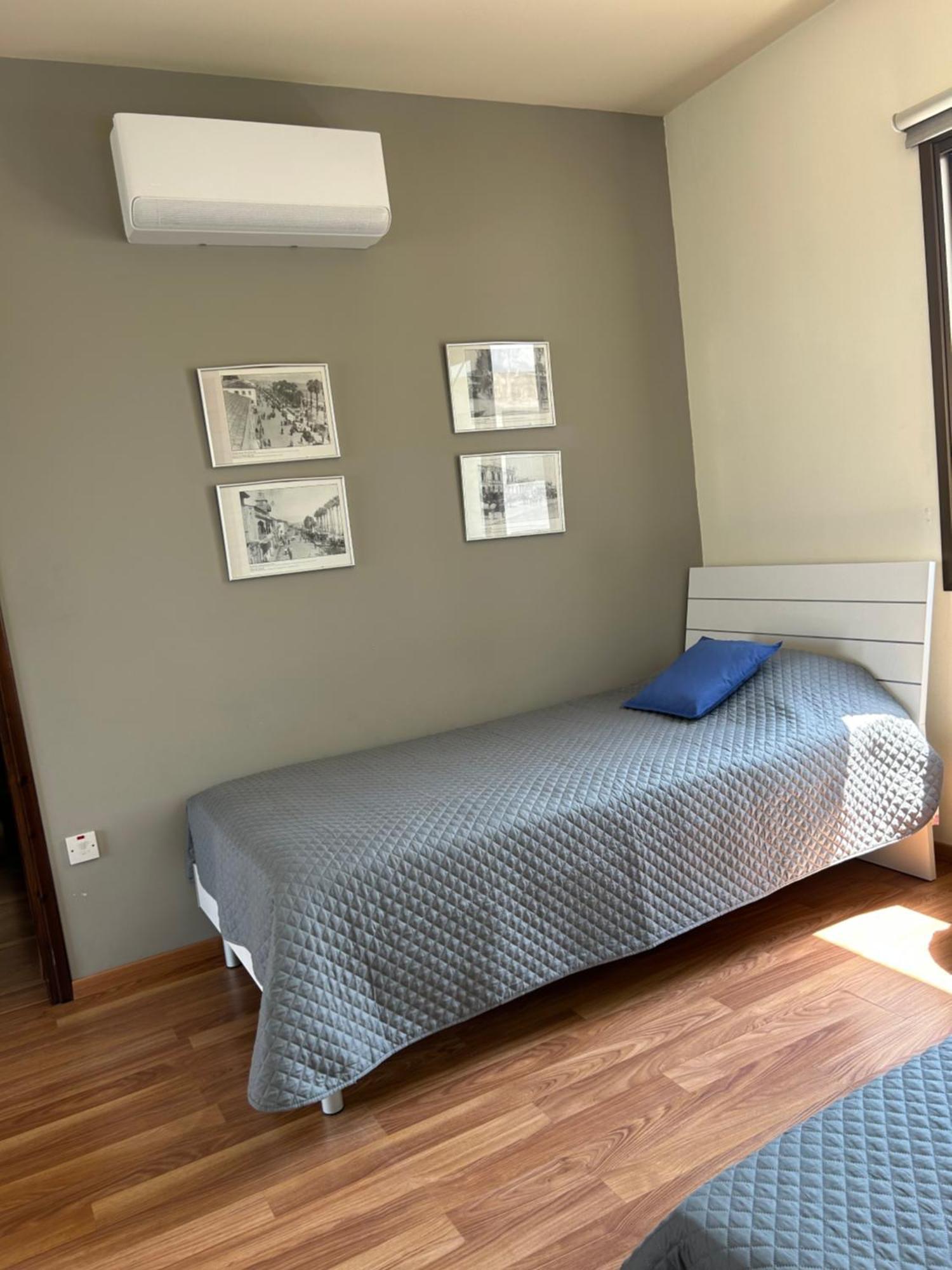 Extremely Comfy Apt With Spacious Private Terrace 10Min Walk To The Beach & In Town Larnaca Exterior photo